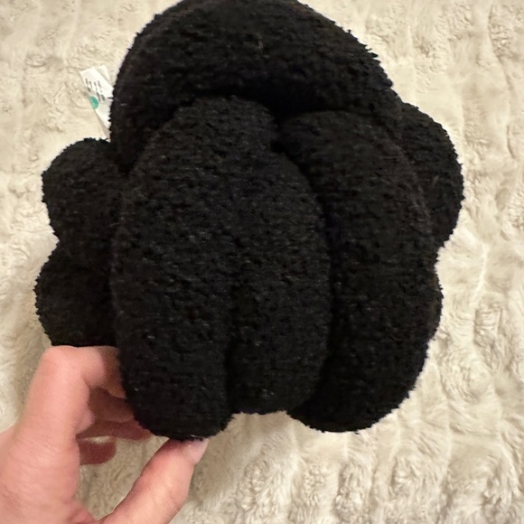 Black Knotted Pillow - Picture 4 of 5